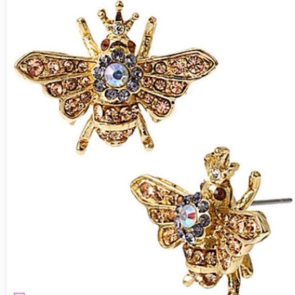 NWT Betsy’s Johnson Queen Bee Stud Earrings